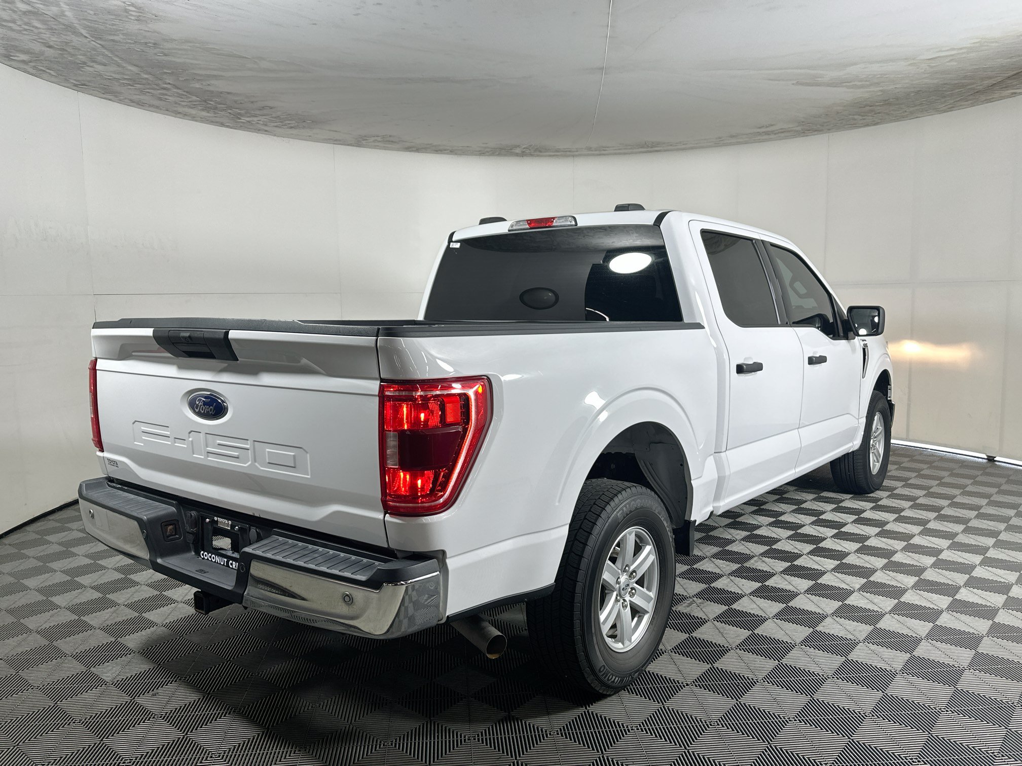 Used 2022 Ford F150 XLT w/ Equipment Group 301A Mid AWD/4WD image 3