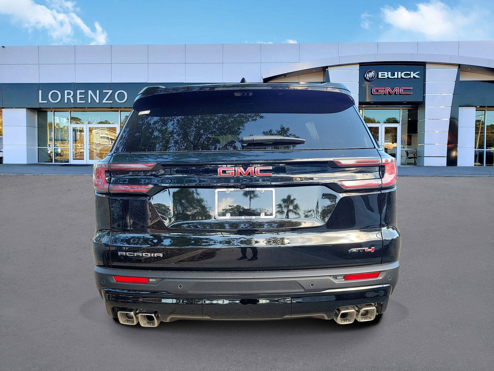 New 2026 GMC Acadia AT4 w/ Luxury Package image 4