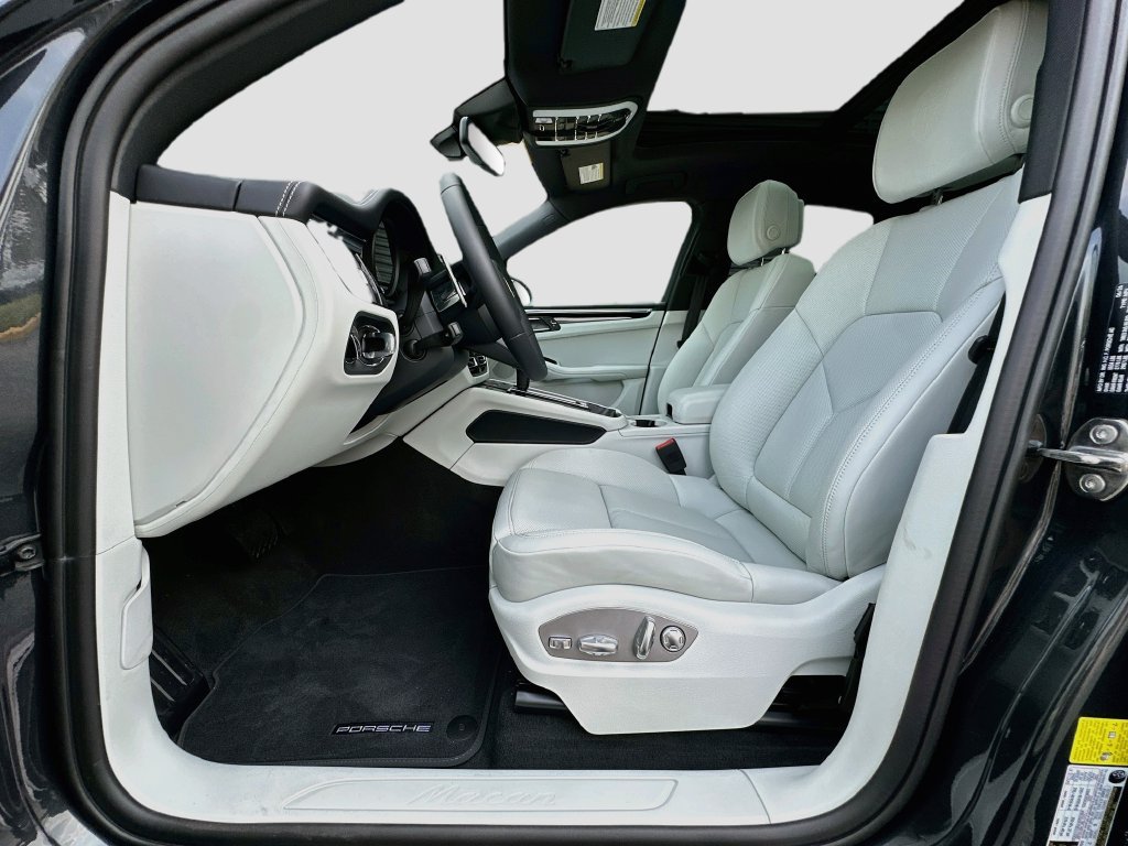 New 2026 Porsche Macan AWD/4WD image 5