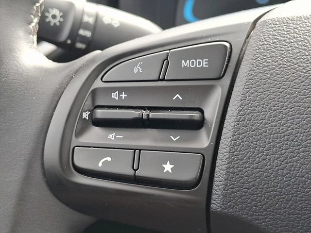 Certified 2026 Hyundai Venue SEL FWD image 21