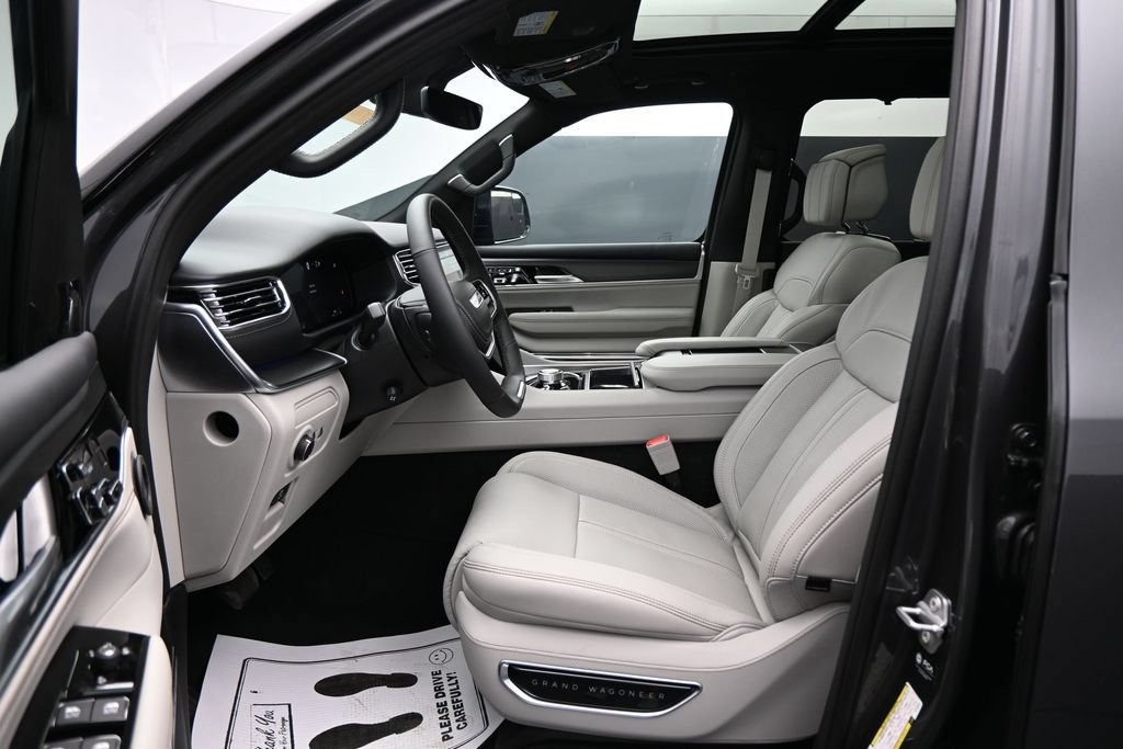 New 2026 Jeep Grand Wagoneer L Summit AWD/4WD image 9