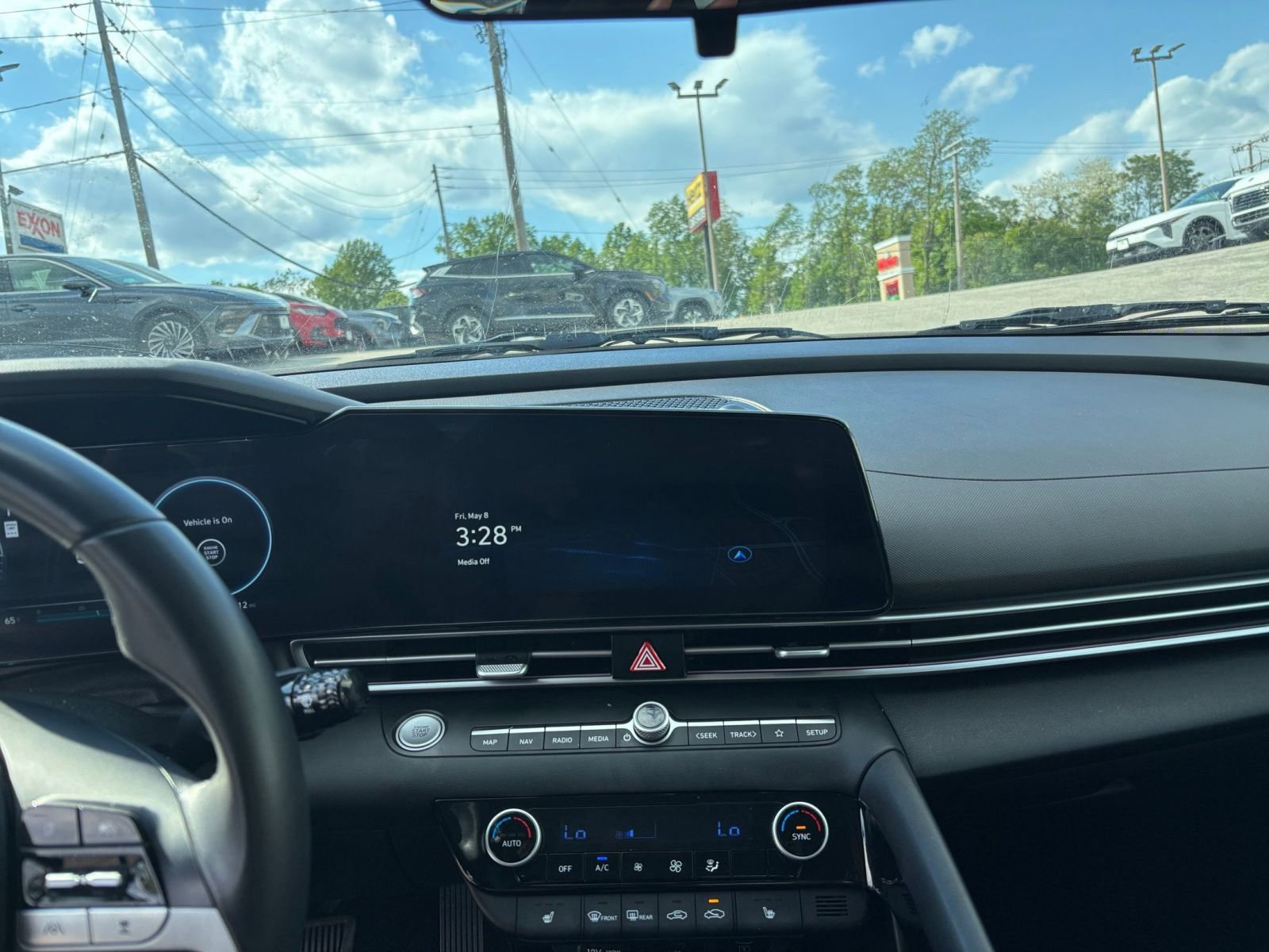 Used 2025 Hyundai Elantra SEL FWD image 34