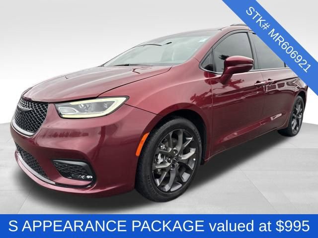 Used 2021 Chrysler Pacifica Touring w/ S Appearance Package image 3
