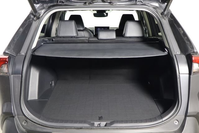 Used 2023 Toyota RAV4 XLE Premium FWD image 17