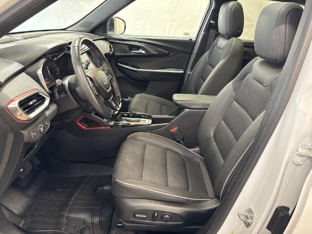 Certified 2022 Chevrolet TrailBlazer RS w/ Sun and Liftgate Package AWD/4WD image 10