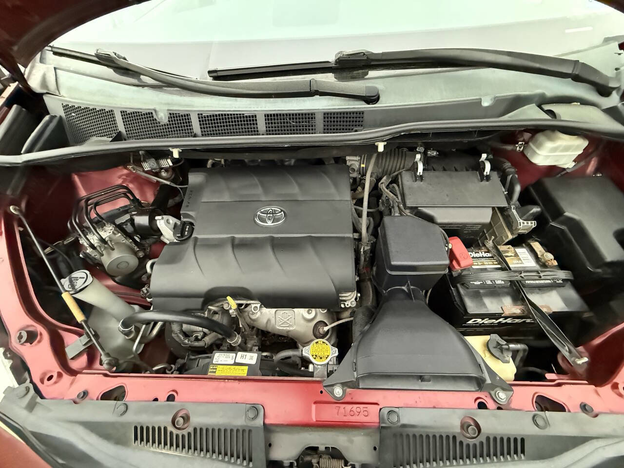 Used 2014 Toyota Sienna L image 18