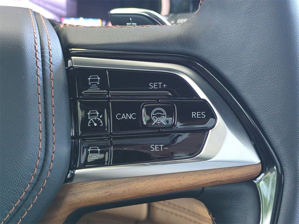 New 2025 Jeep Grand Cherokee Summit image 29