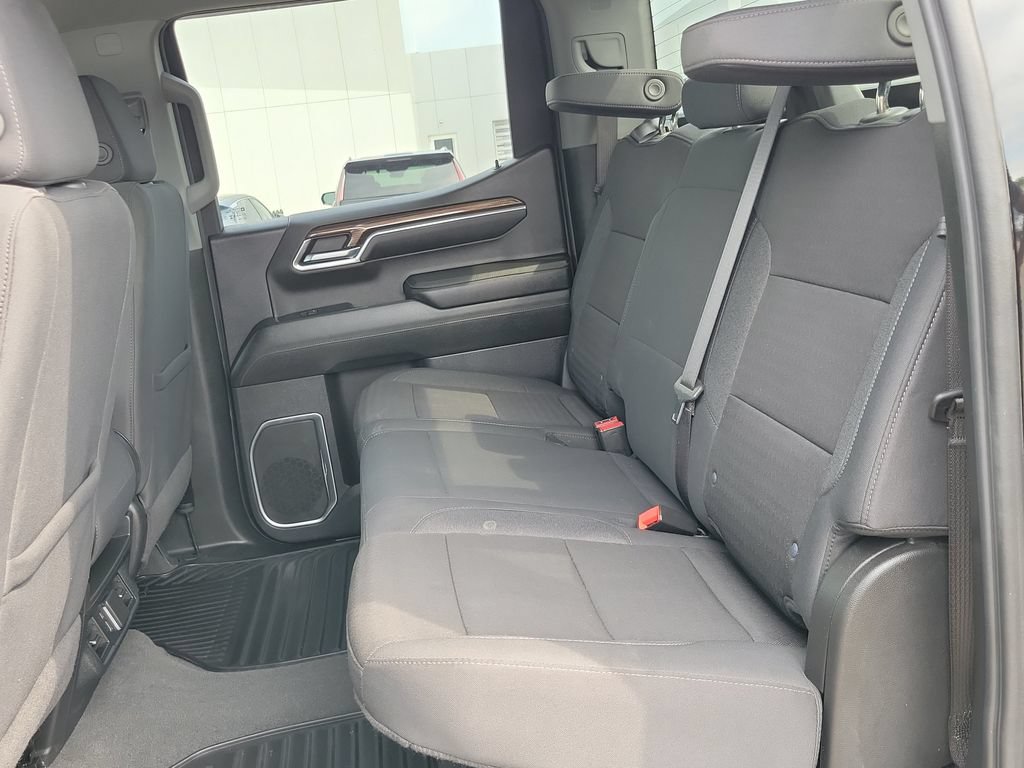 Used 2024 Chevrolet Silverado 1500 LT AWD/4WD image 28