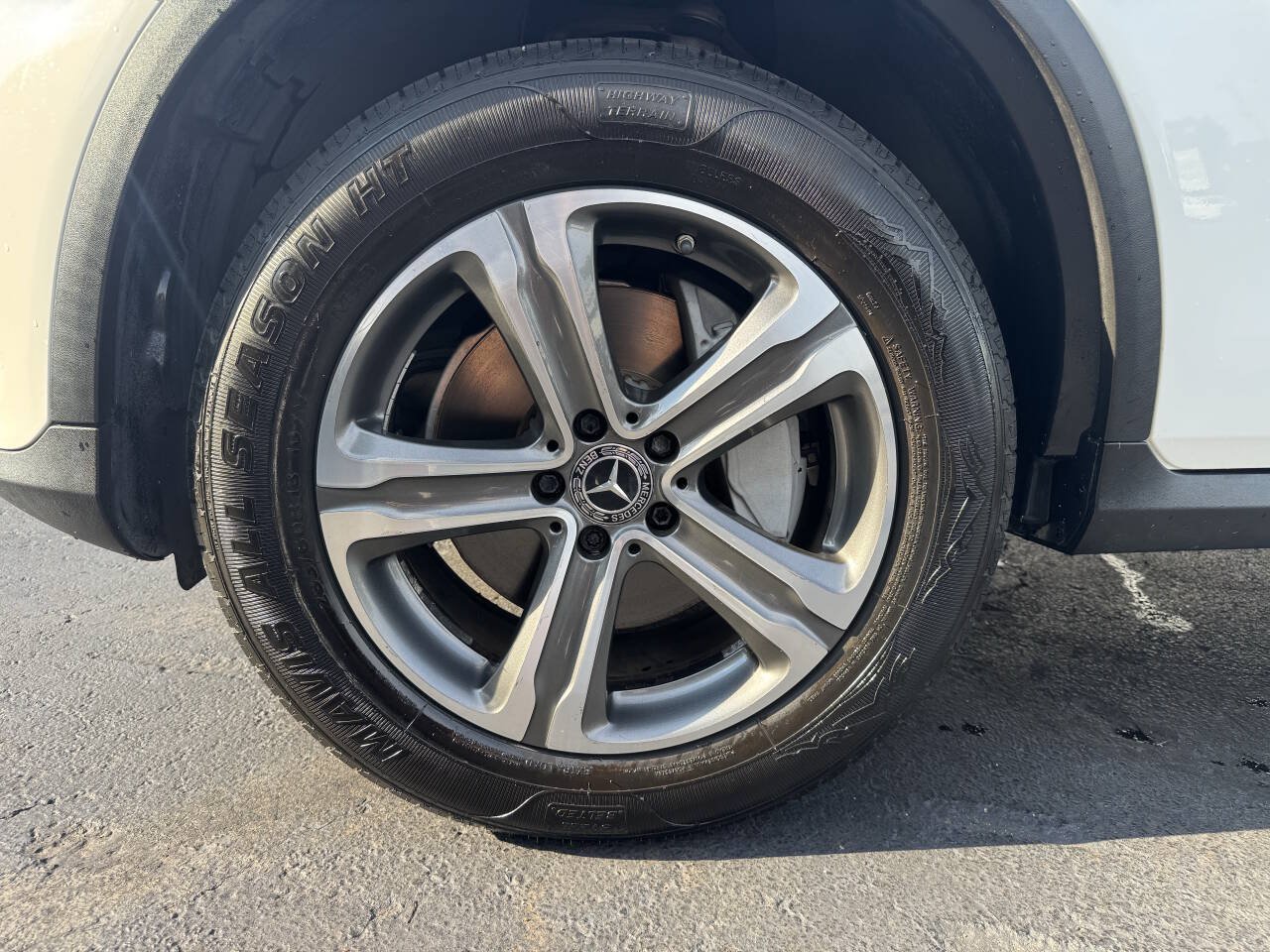 Used 2019 Mercedes-Benz GLC 300 image 9