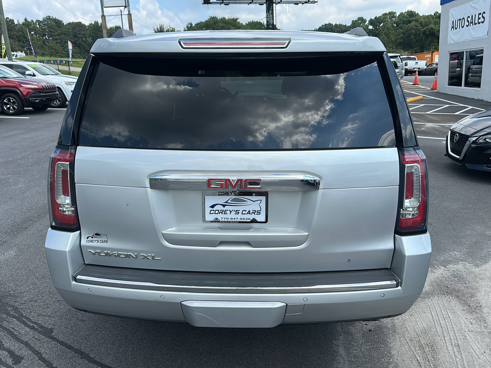 Used 2018 GMC Yukon XL Denali w/ Denali Ultimate Package RWD image 4