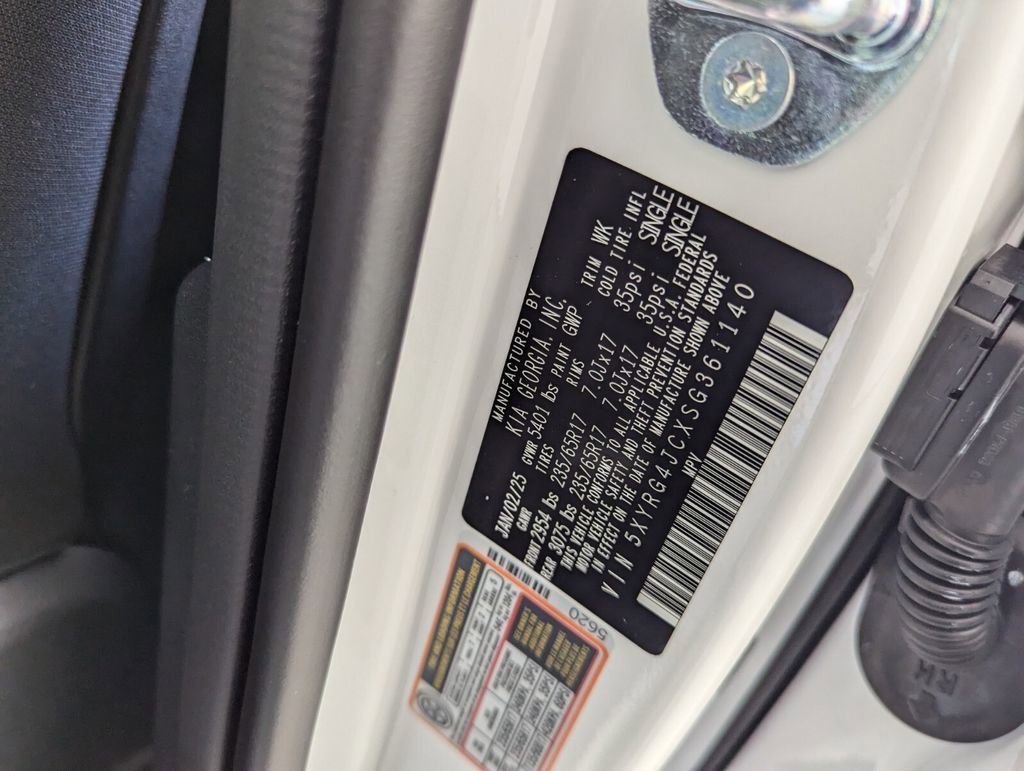 New 2025 Kia Sorento LX image 29