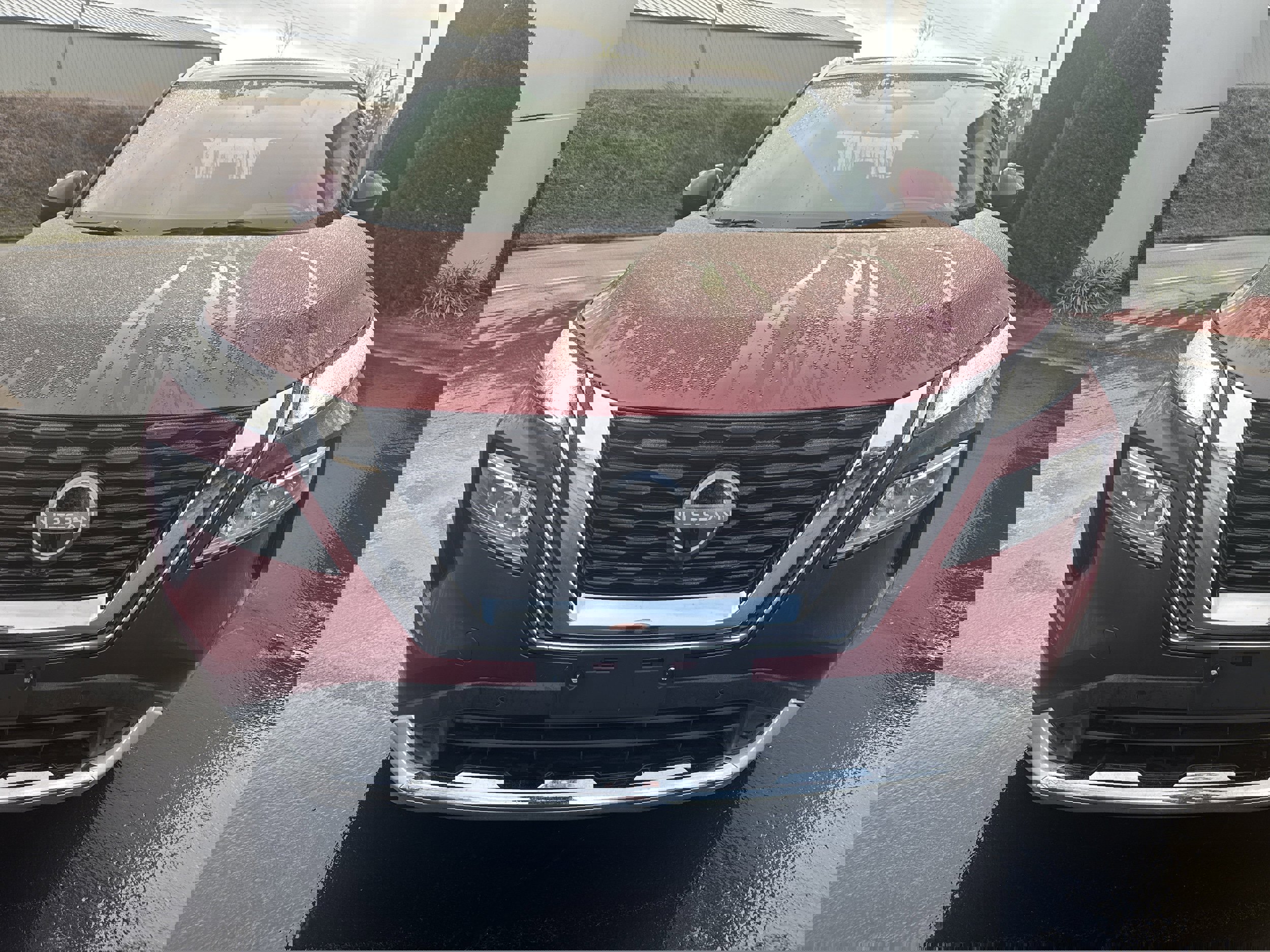 Used 2023 Nissan Rogue Platinum w/ Platinum Premium Package image 2