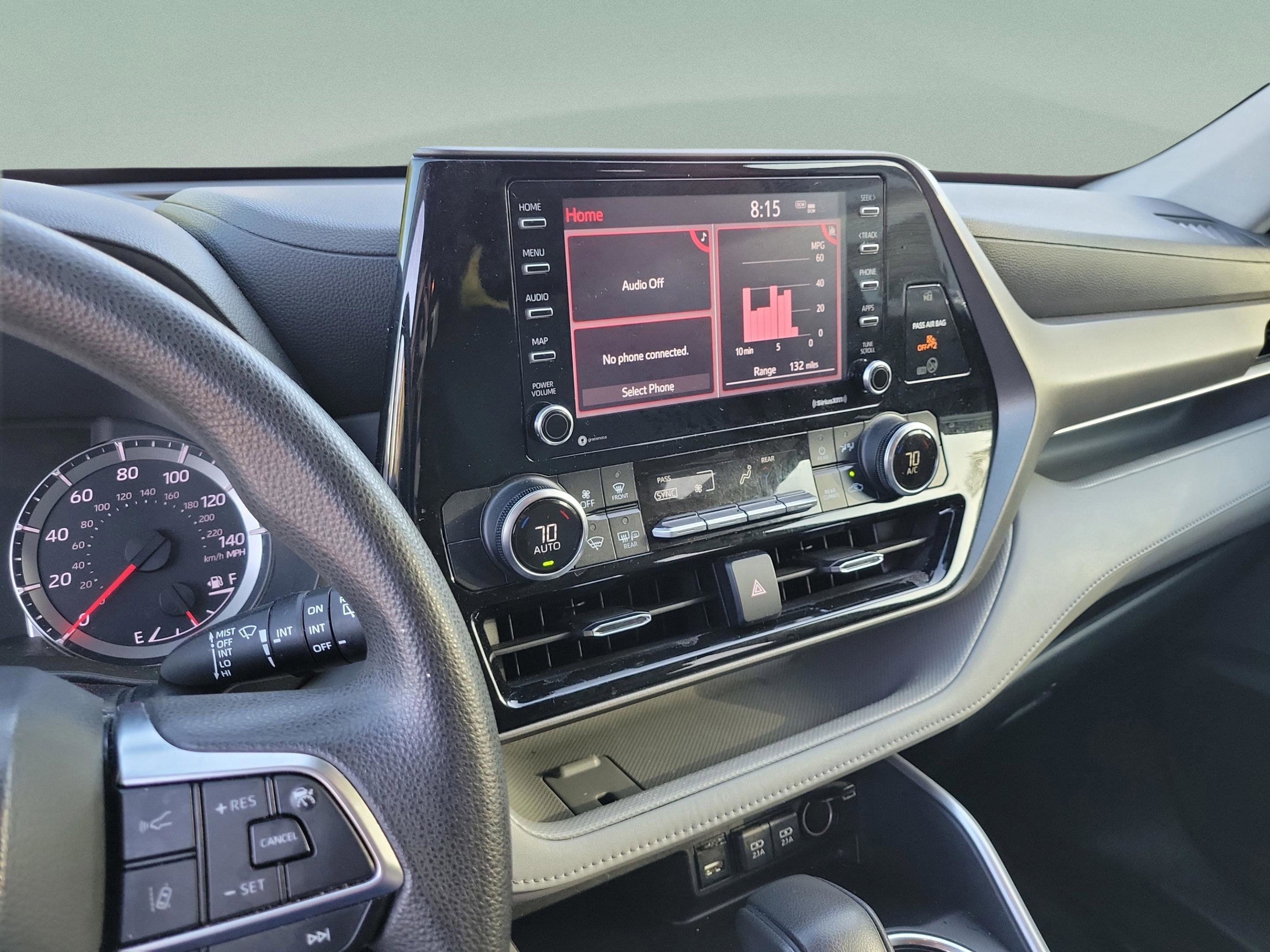 Used 2021 Toyota Highlander L FWD image 24
