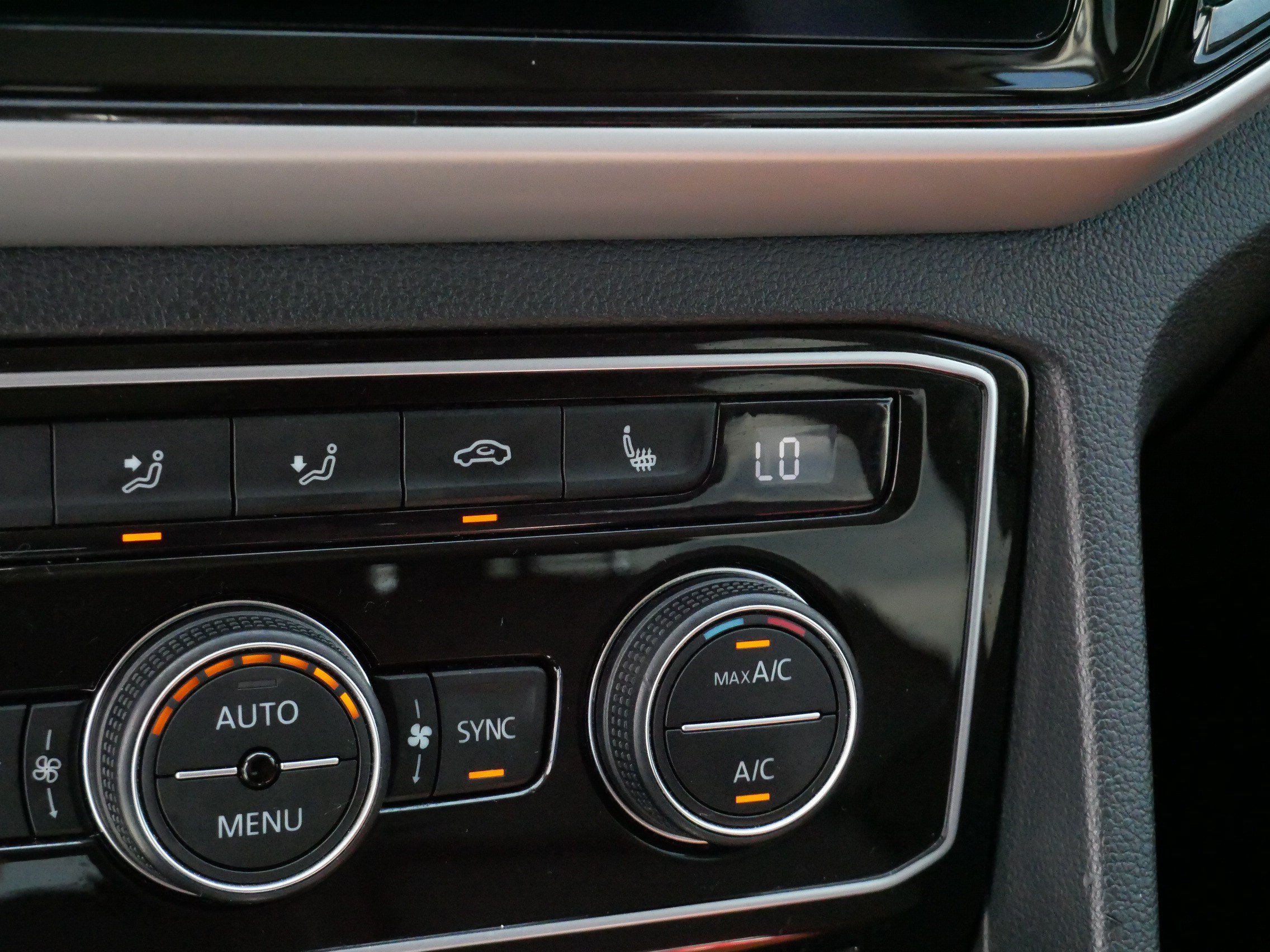 Certified 2022 Volkswagen Atlas SEL AWD/4WD image 31