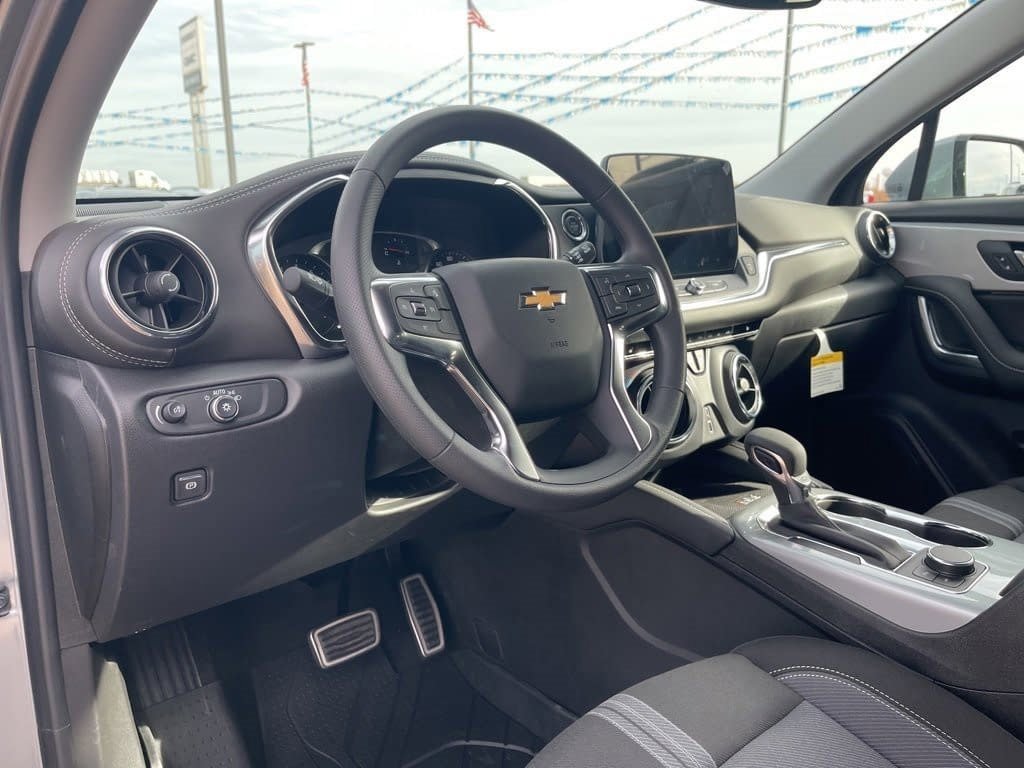 New 2026 Chevrolet Blazer LT w/ Convenience Package image 9