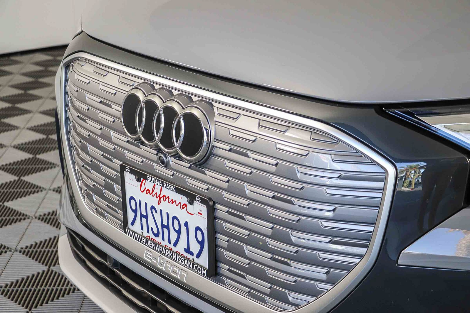 Used 2023 Audi Q4 e-tron Premium Plus w/ Premium Plus RWD image 5
