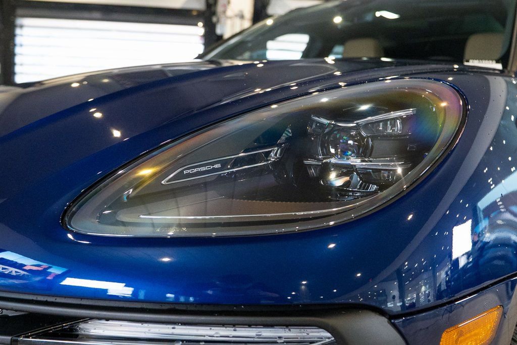 New 2026 Porsche Macan AWD/4WD image 13