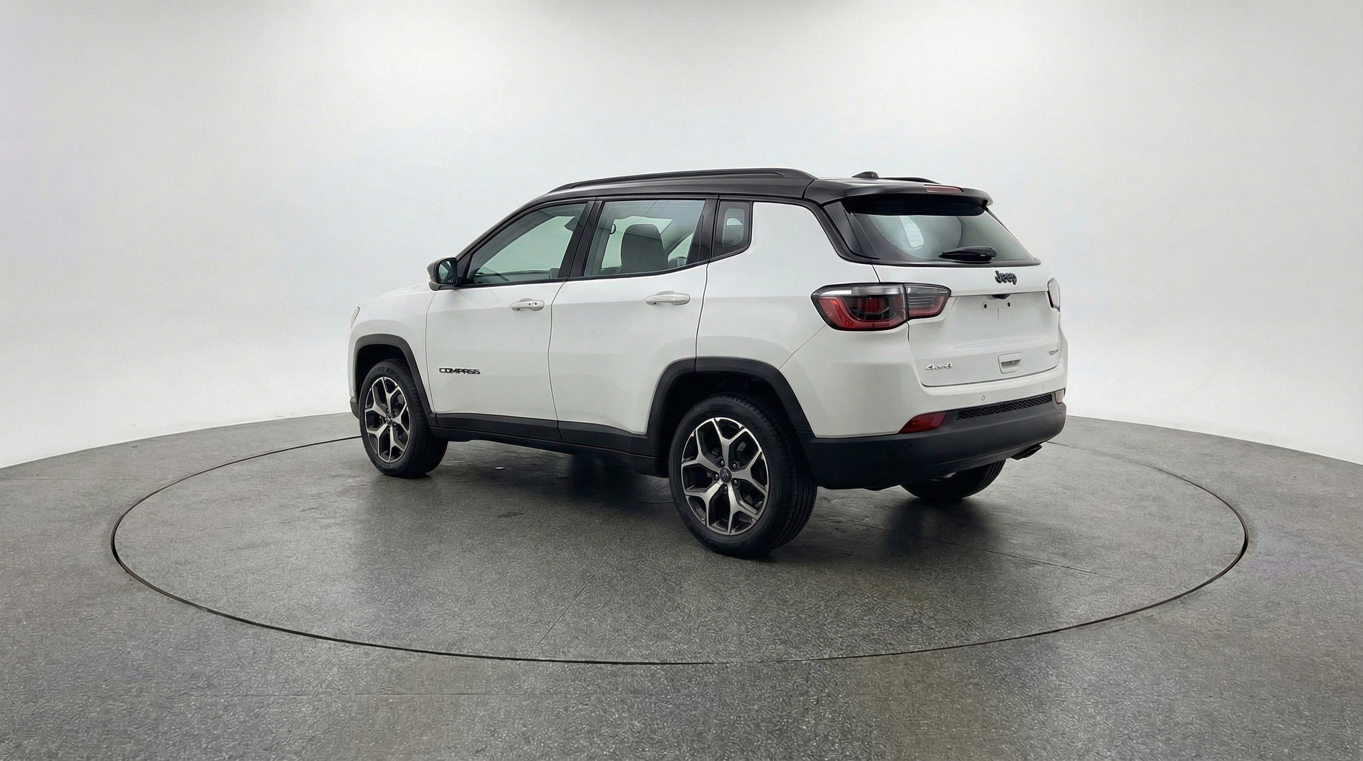 Used 2025 Jeep Compass Limited image 6