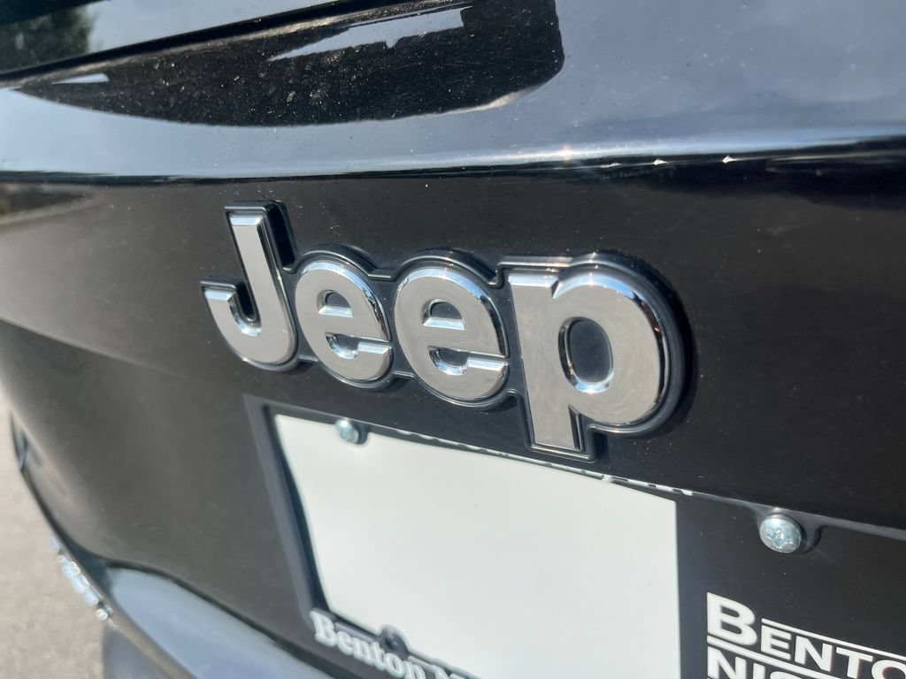 Used 2019 Jeep Renegade Latitude w/ Cold Weather Group AWD/4WD image 41