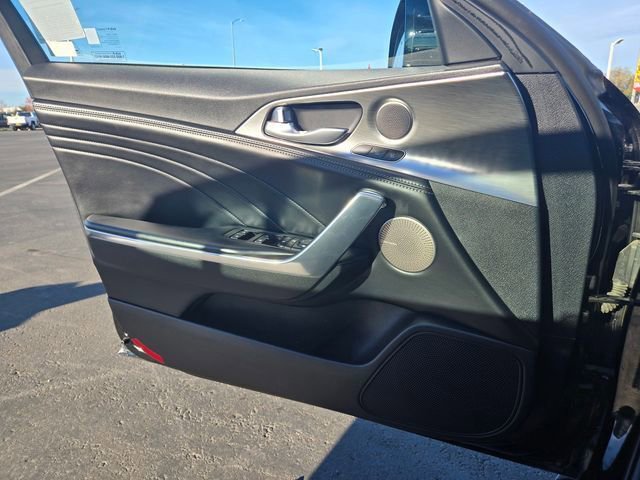 Used 2023 Kia Stinger GT2 image 19