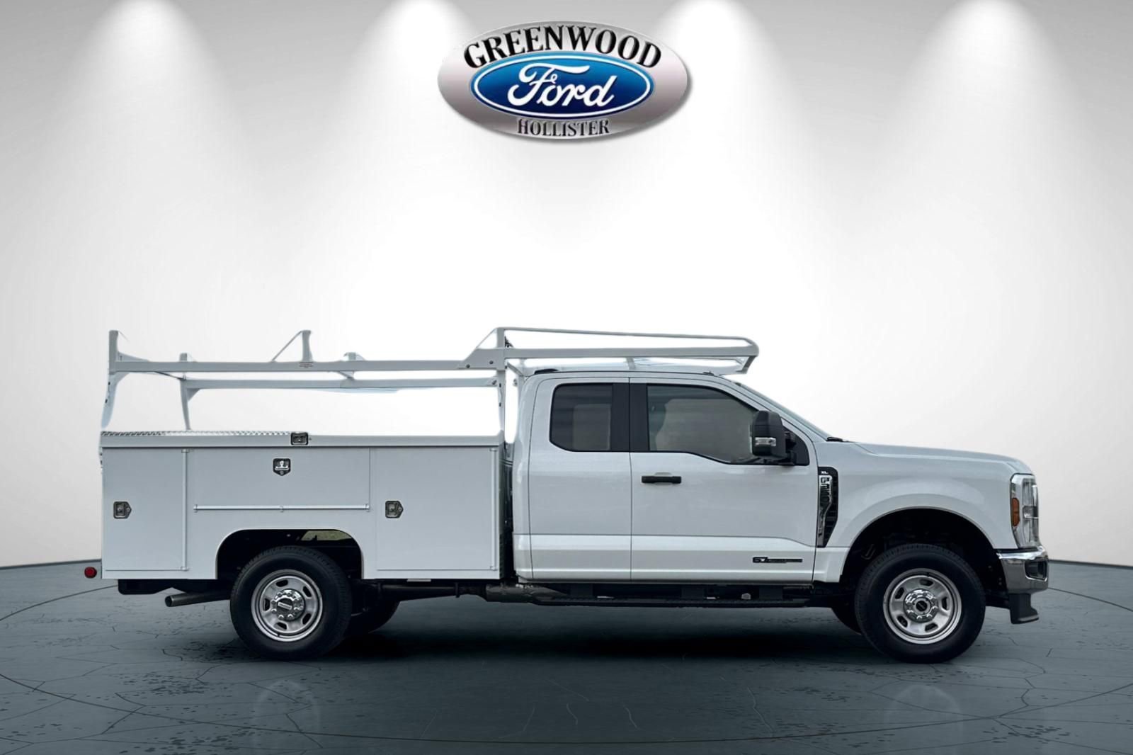 New 2026 Ford F350 XL w/ XL Chrome Package image 3