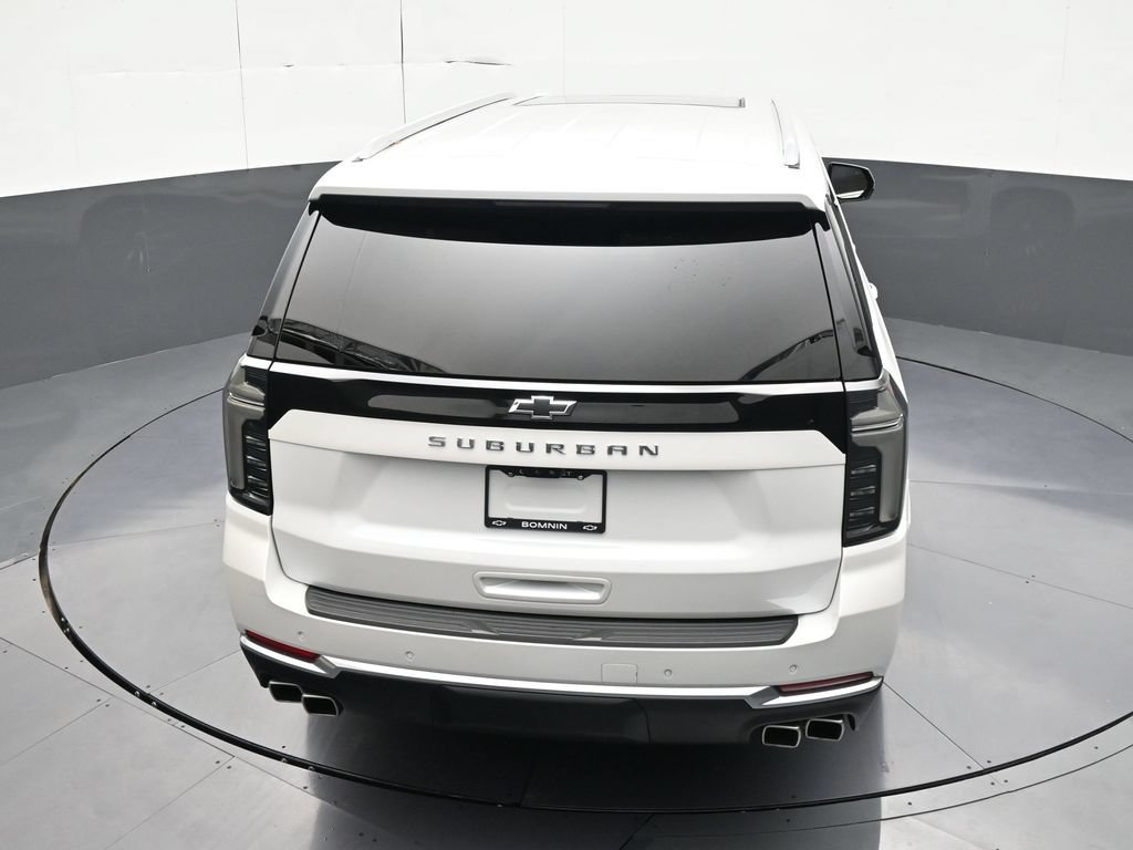 Used 2025 Chevrolet Suburban High Country AWD/4WD image 19