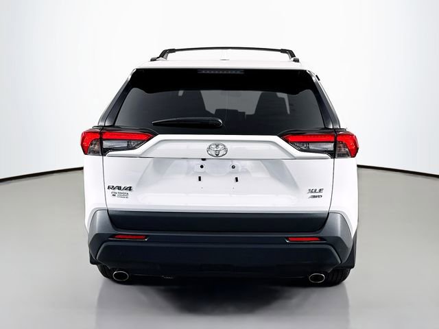 Used 2024 Toyota RAV4 XLE w/ Convenience Package image 5