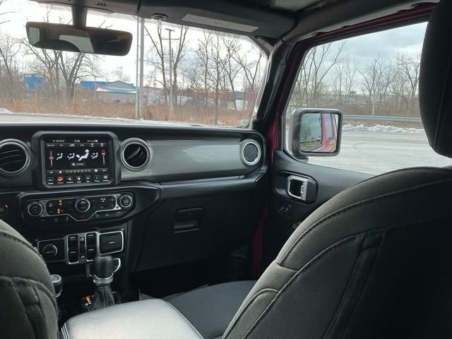 Used 2021 Jeep Wrangler Unlimited Sahara image 33