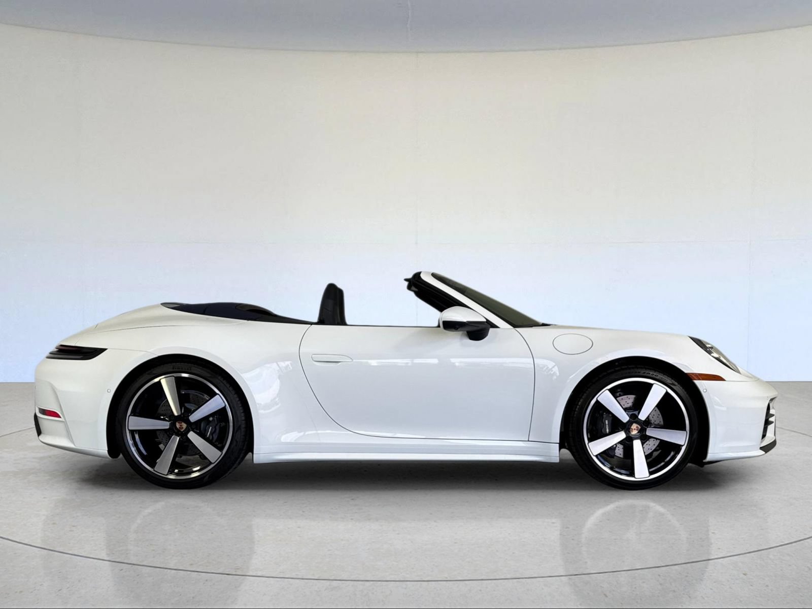 Certified 2026 Porsche 911 Carrera T RWD image 9