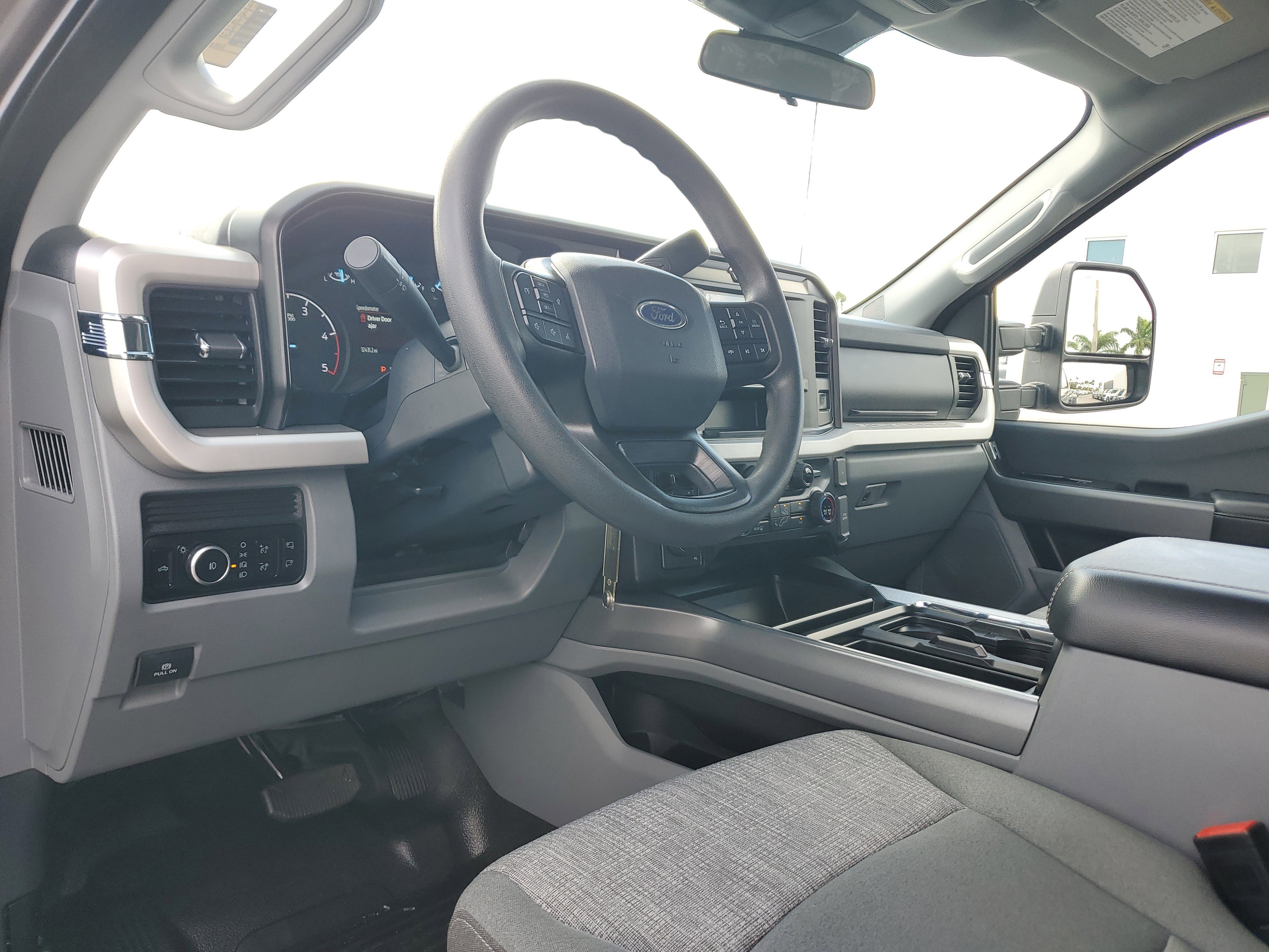 Used 2025 Ford F450 XLT w/ 360-Degree Camera Package image 9