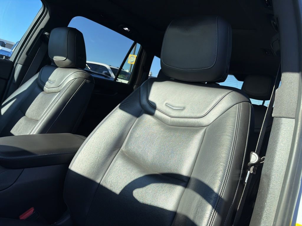Used 2020 Cadillac XT6 Premium Luxury image 17