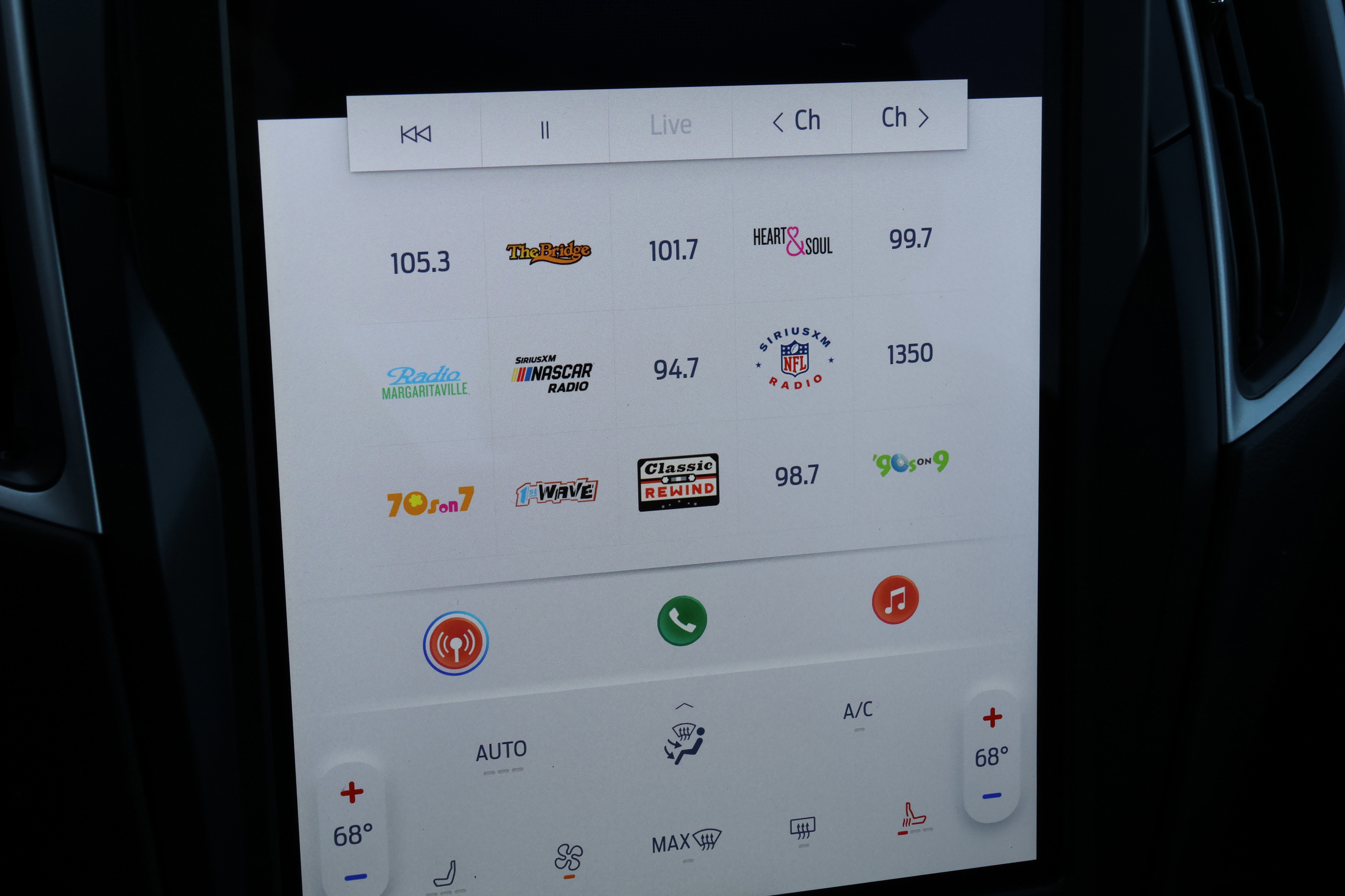 Used 2024 Ford Edge SEL w/ Convenience Package image 23