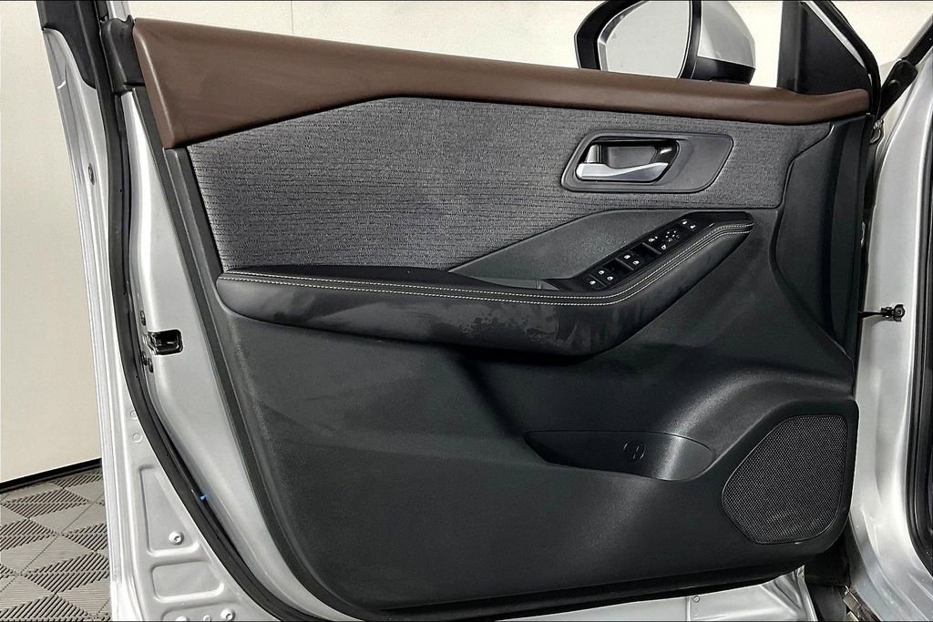 Certified 2023 Nissan Rogue SV image 23