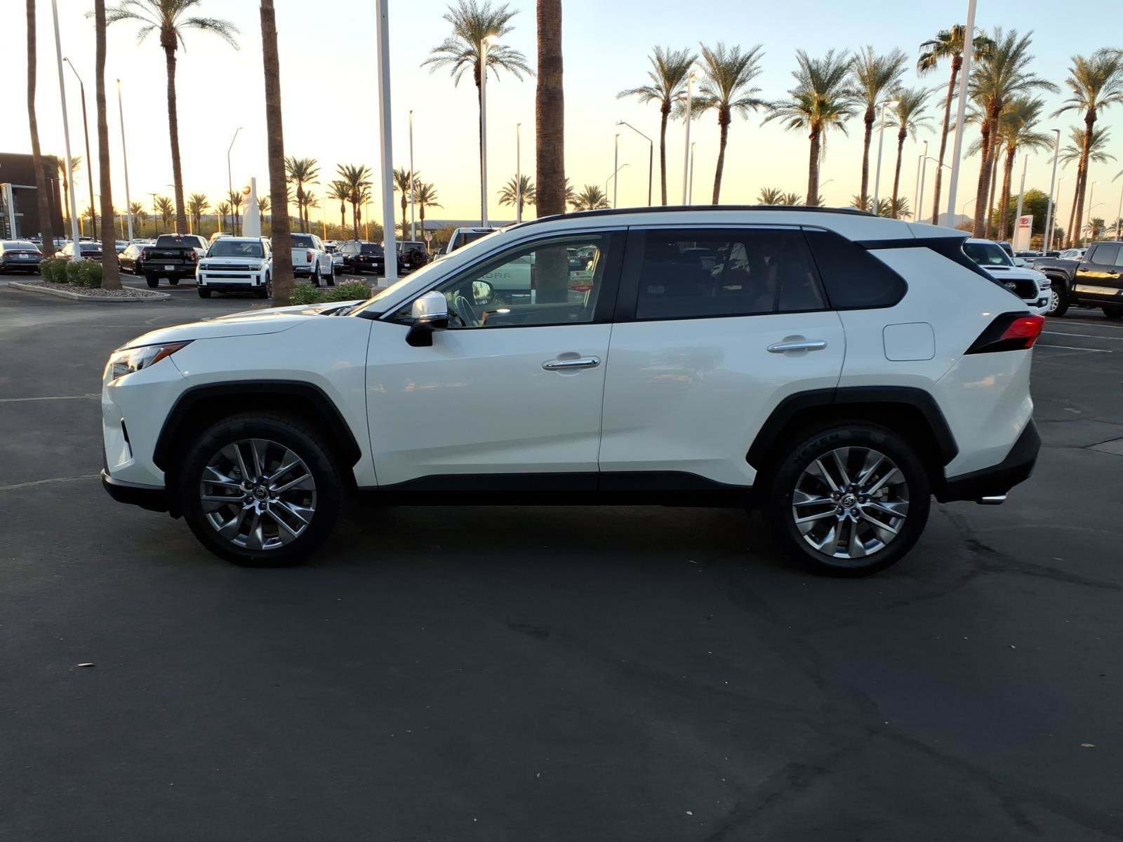 Certified 2022 Toyota RAV4 Limited AWD/4WD image 7