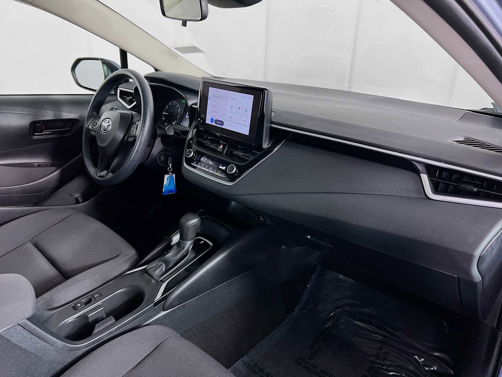 Used 2024 Toyota Corolla LE image 27