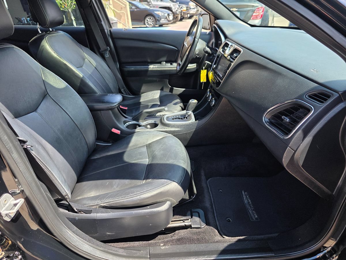 Used 2012 Chrysler 200 Limited FWD image 15