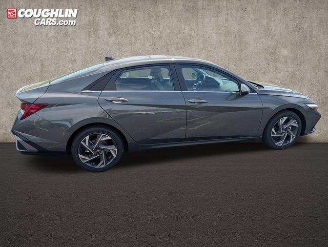 New 2026 Hyundai Elantra Limited FWD image 9