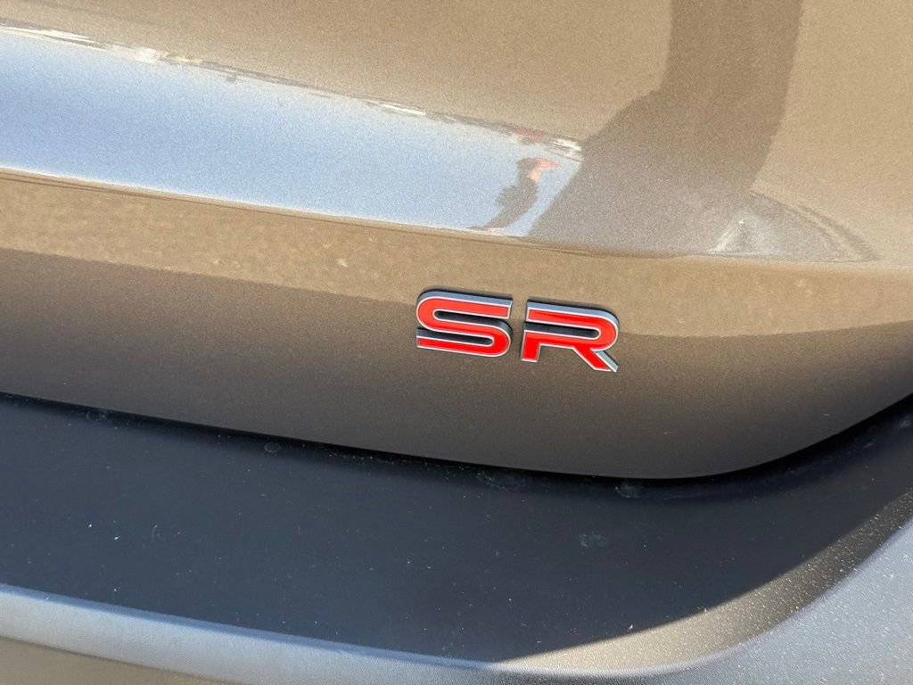 Used 2025 Nissan Kicks SR image 8