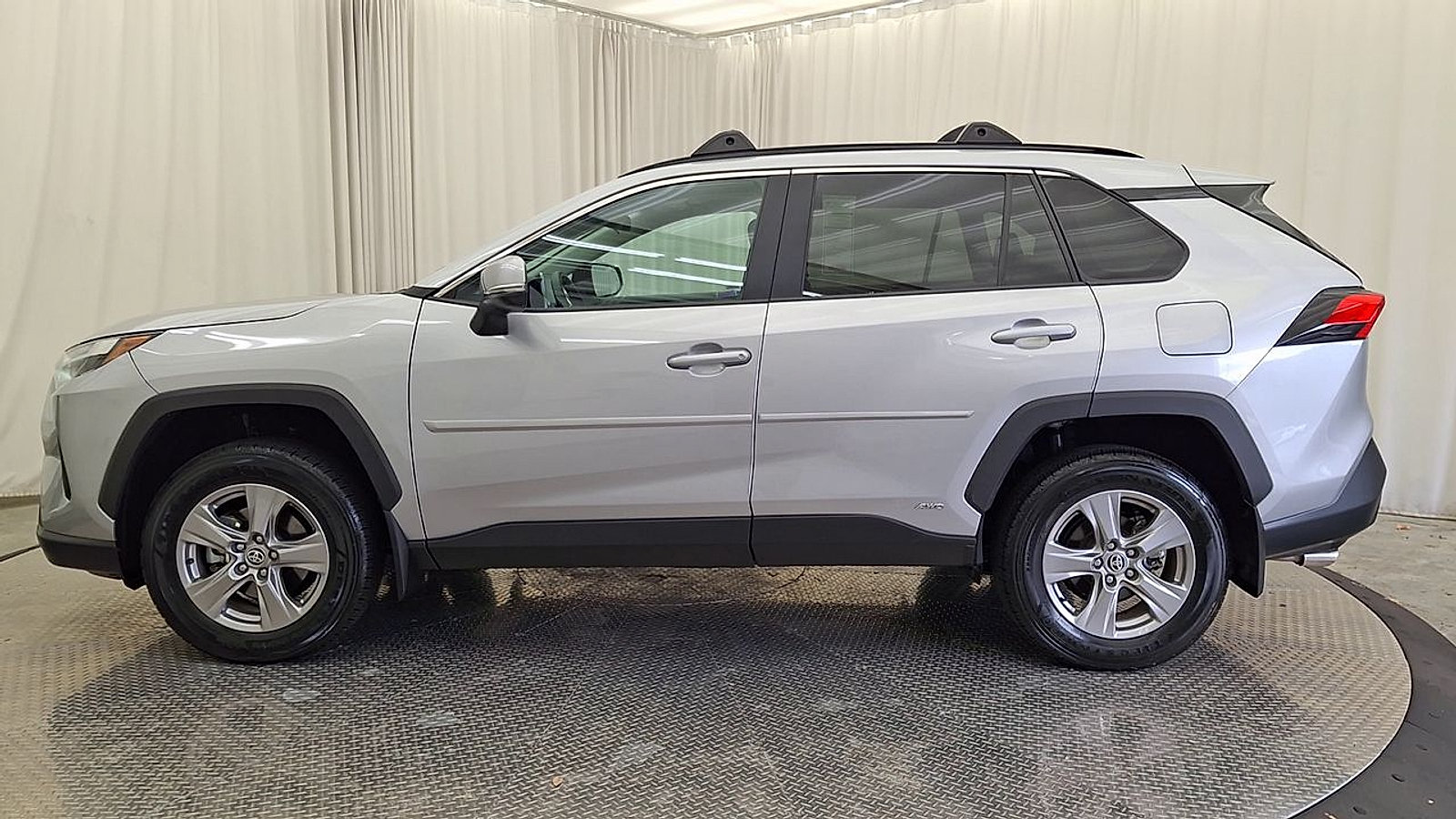 Certified 2025 Toyota RAV4 XLE w/ Convenience Package AWD/4WD image 12
