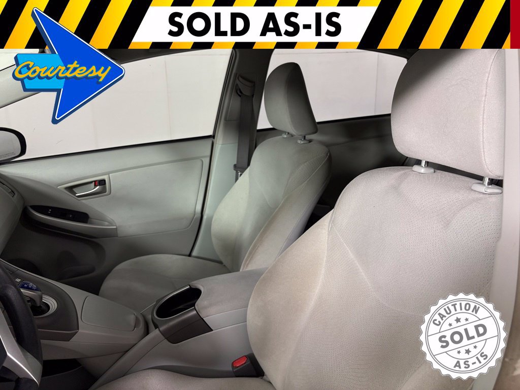 Used 2014 Toyota Prius Two w/ Preferred Accessory Package FWD image 16