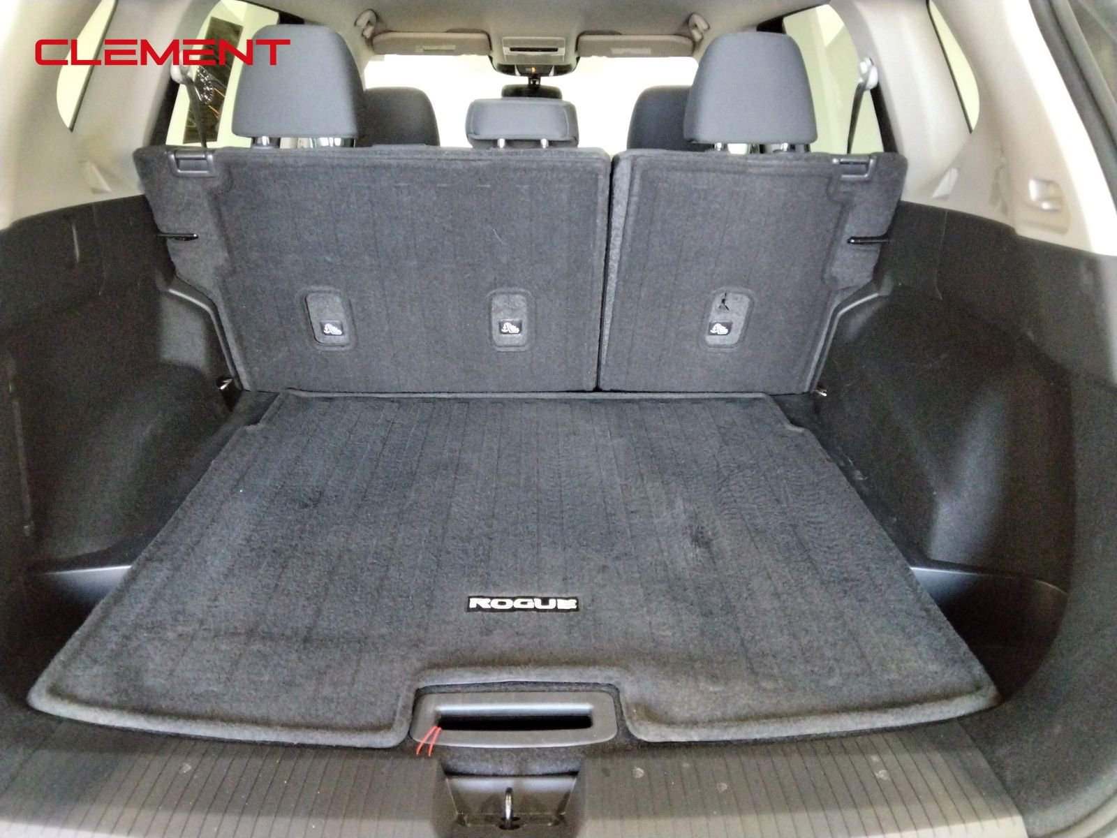 Used 2023 Nissan Rogue S image 9