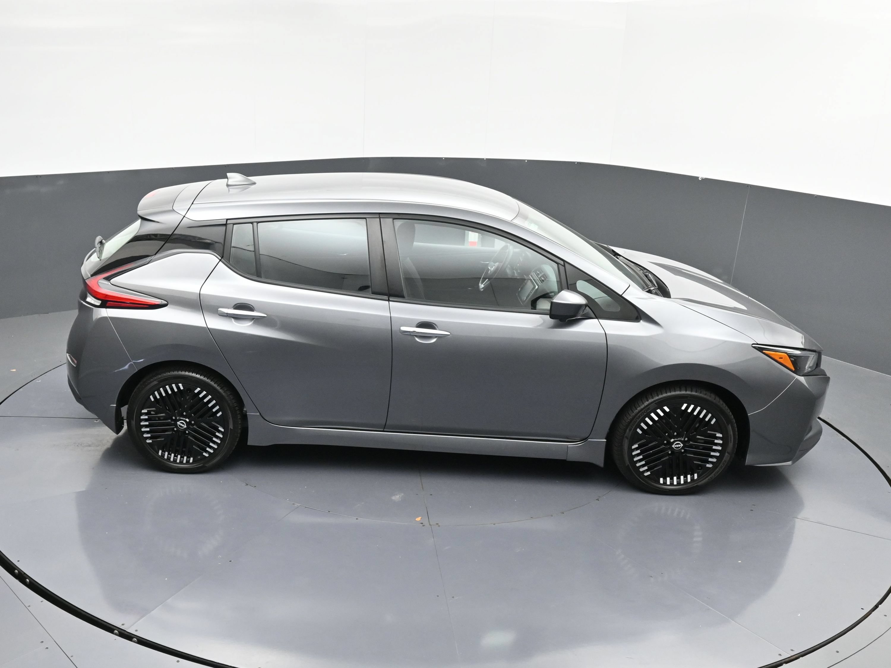 Used 2025 Nissan Leaf SV Plus FWD image 39