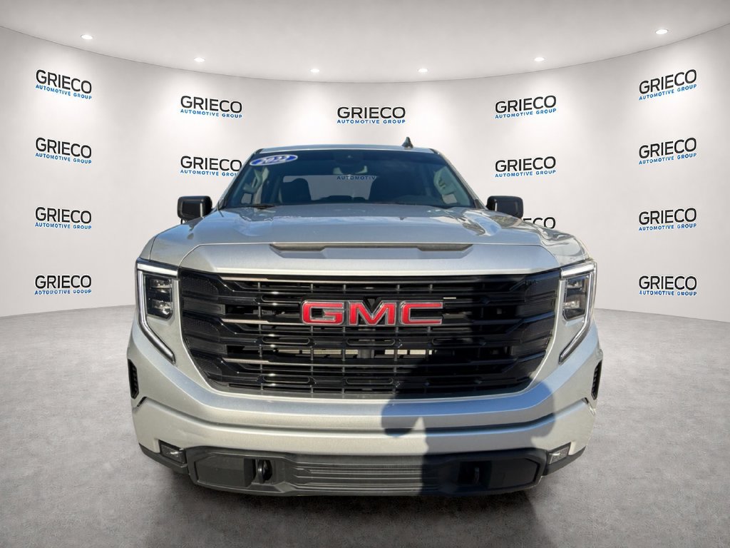 Used 2022 GMC Sierra 1500 Elevation RWD image 2
