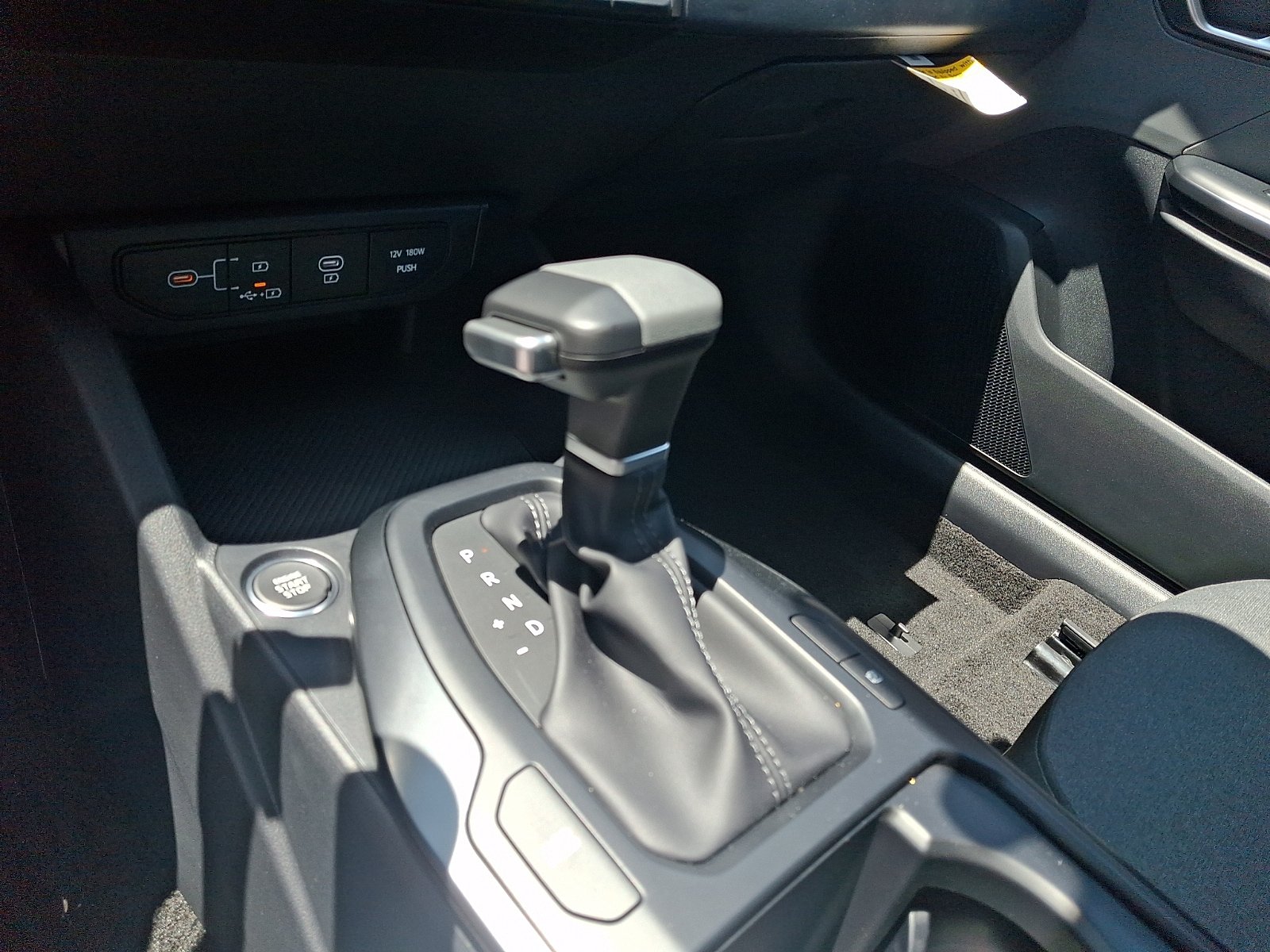 New 2026 Kia K4 FWD image 10
