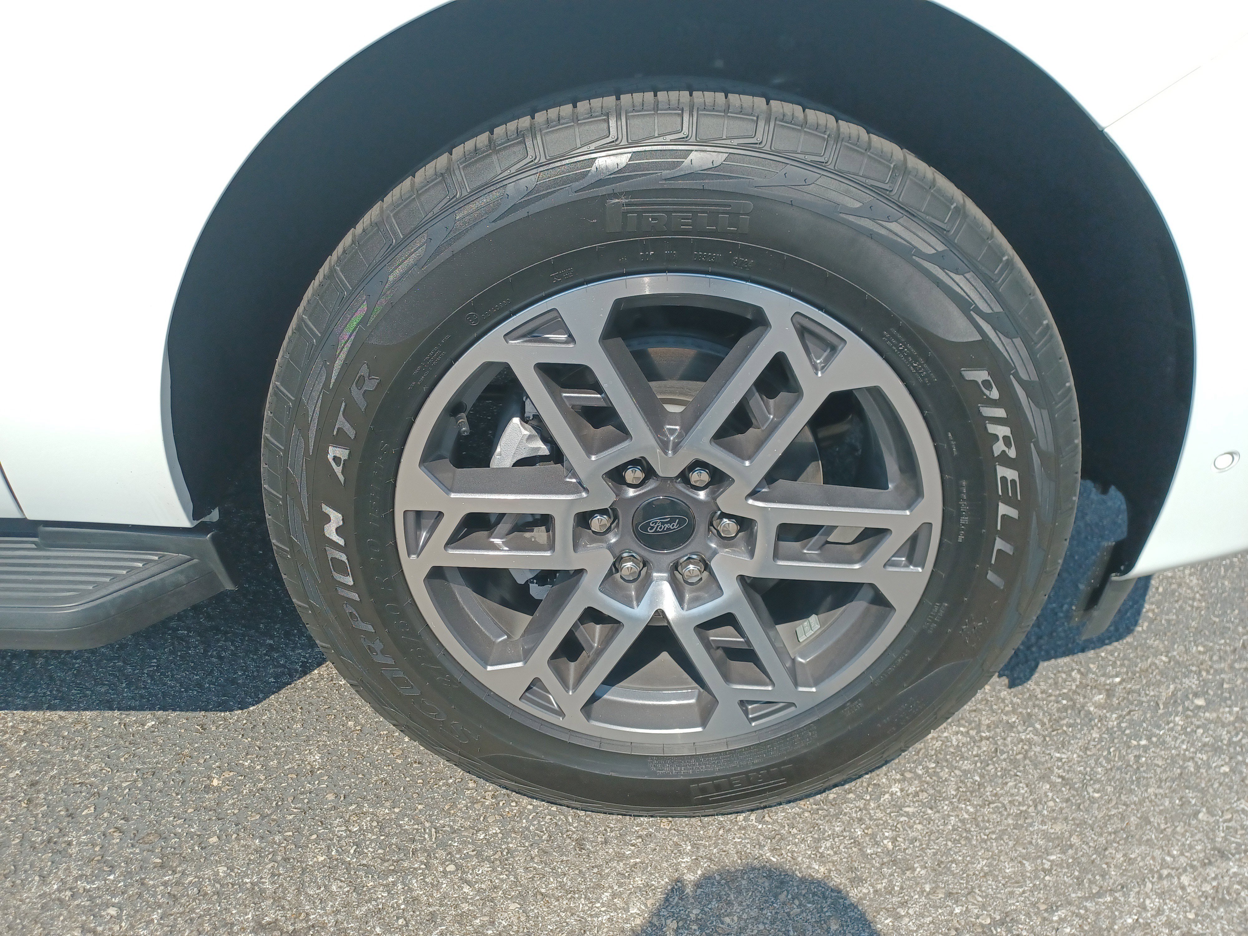 New 2025 Ford Expedition Active image 7