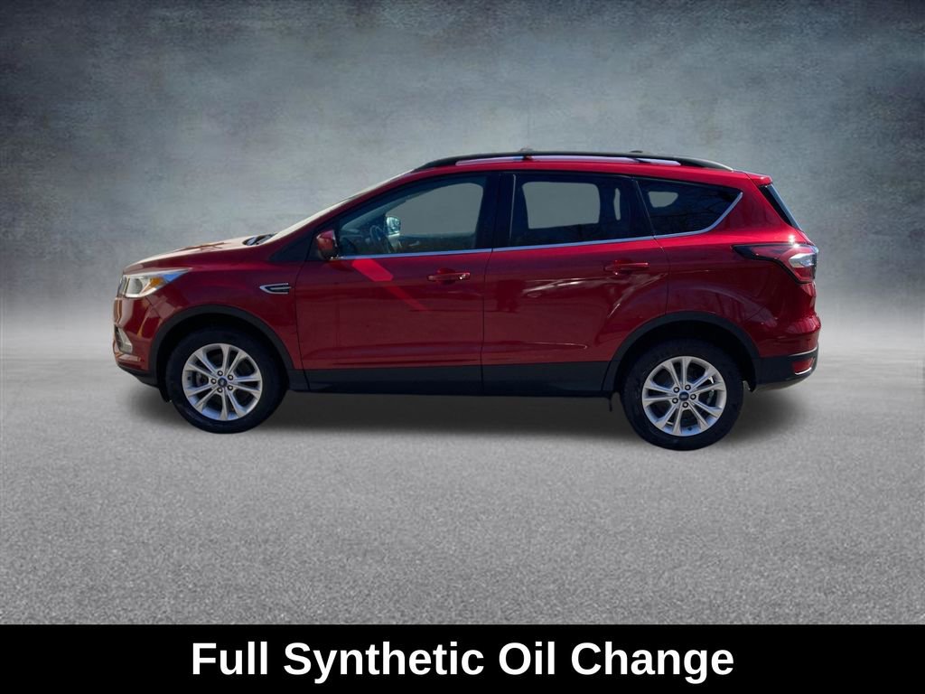 Used 2018 Ford Escape SE w/ SE Sync 3 Package AWD/4WD image 3