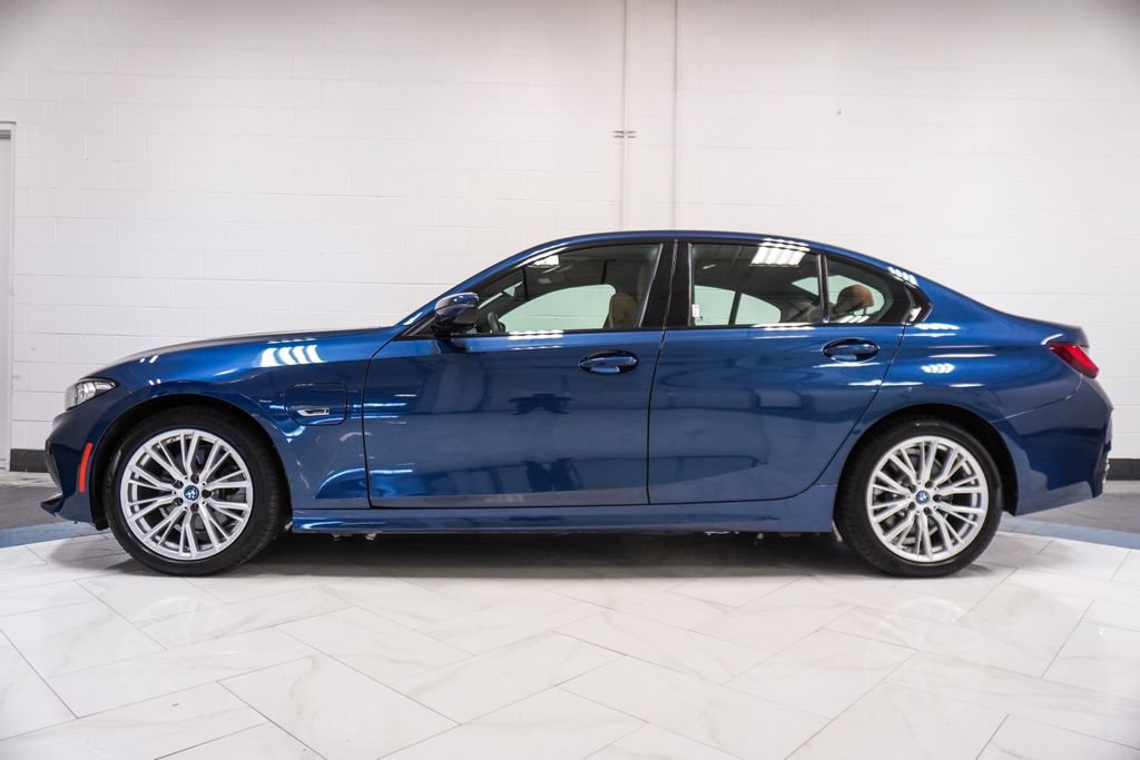 Used 2023 BMW 330e xDrive AWD/4WD image 32