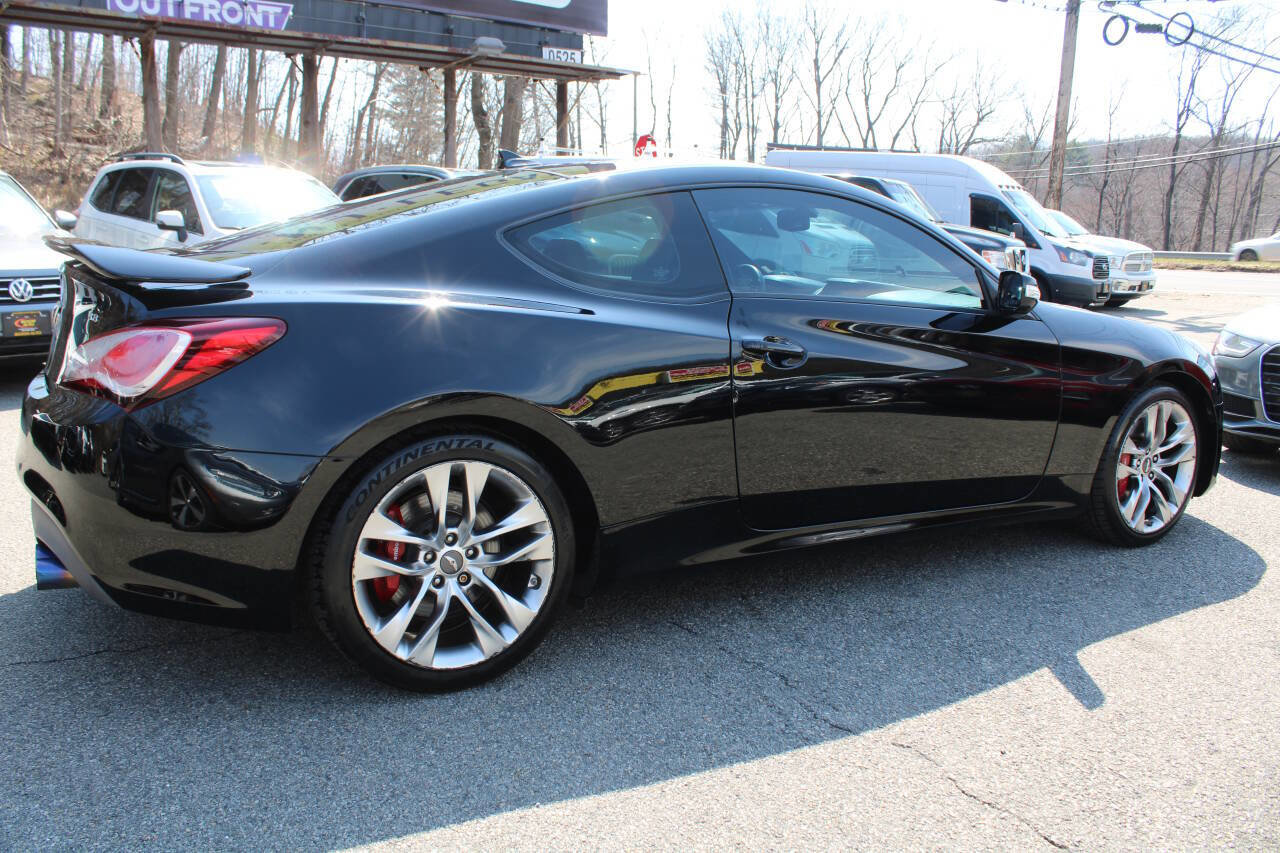 Used 2013 Hyundai Genesis 3.8 image 7