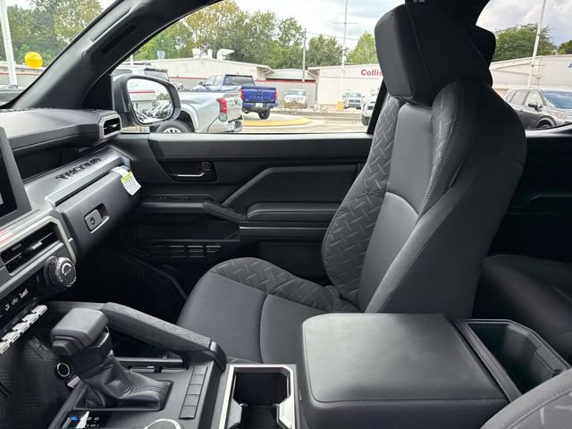 Used 2026 Toyota Tacoma SR5 AWD/4WD image 17