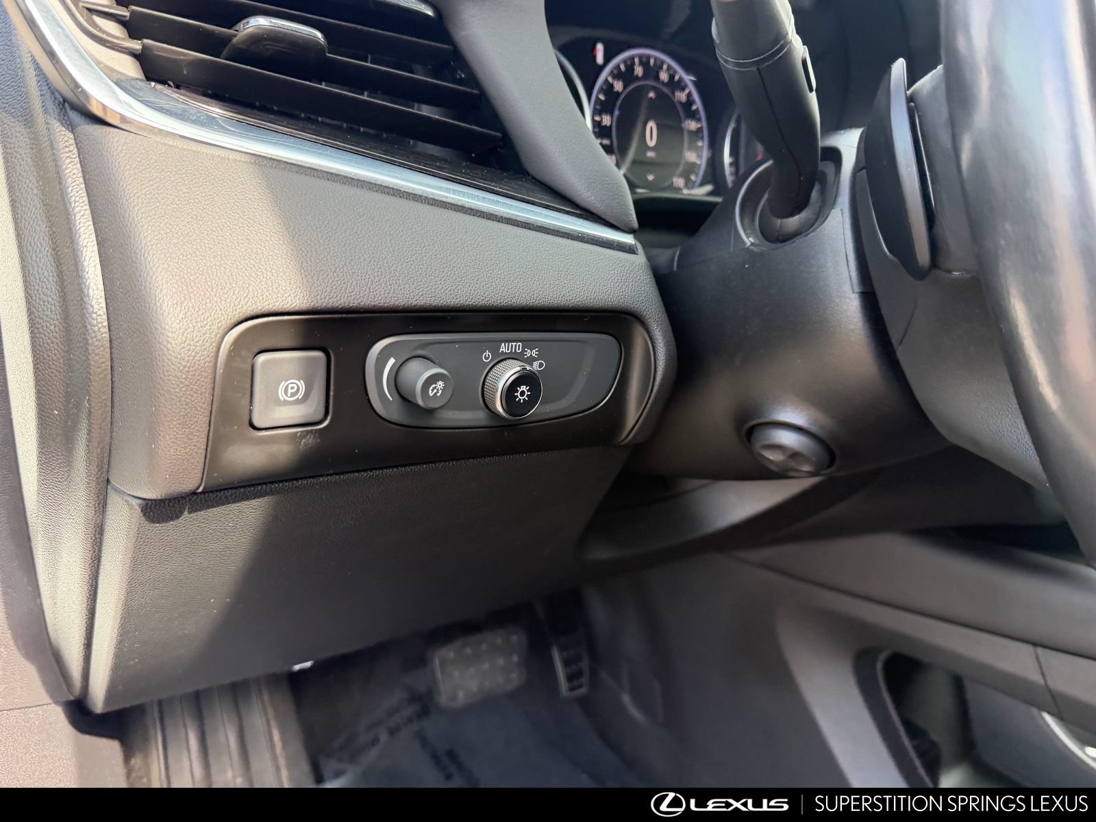 Used 2020 Buick Enclave Avenir w/ Avenir Technology Package FWD image 26
